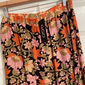 GiGio size L NWT long skirt